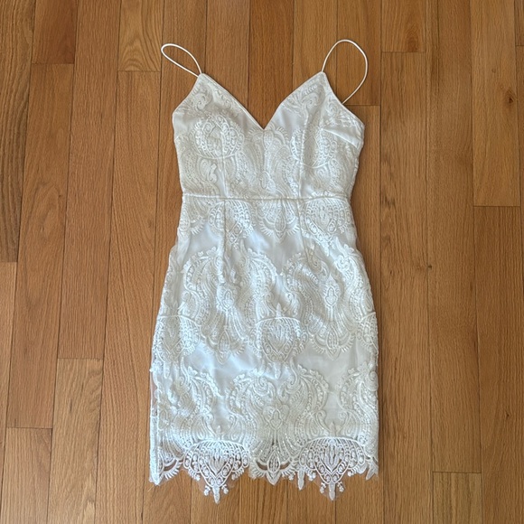 Hello Molly White Dress - Picture 1 of 5